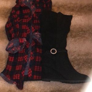 Super cute wedge boots NIB